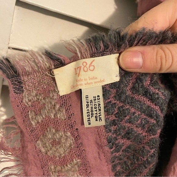 1786 Bohemian Purple Fringe Wool Pattern Blanket Scarf - Picture 6 of 9